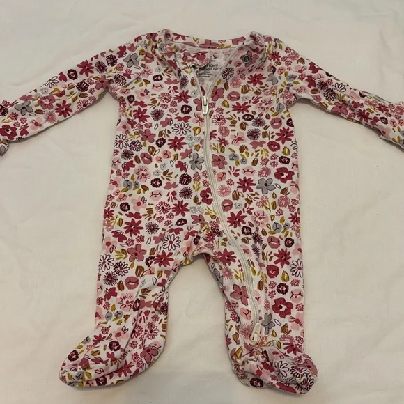 Newborn pajamas. Carter’s,Disney,Pause&Sleep - Picture 8 of 8